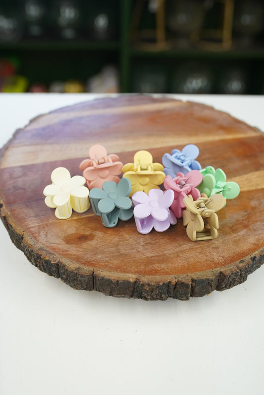 Flower claw clips