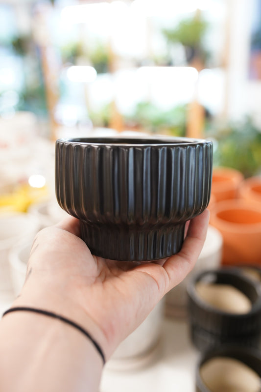 Presley Pedestal Planter | Black