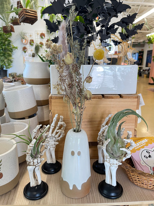 Ghosted Budvase