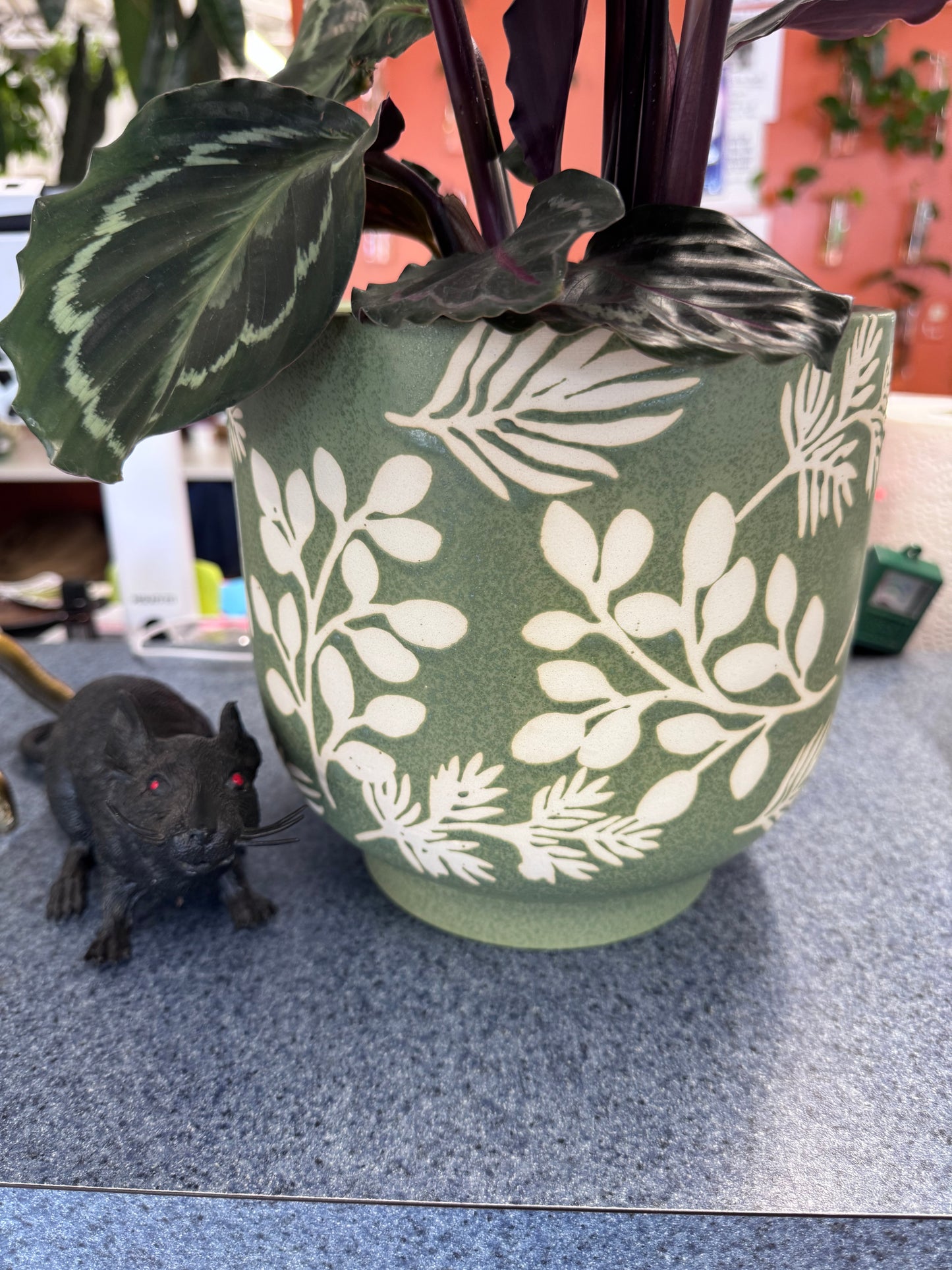 Green Textured Leaves Planter